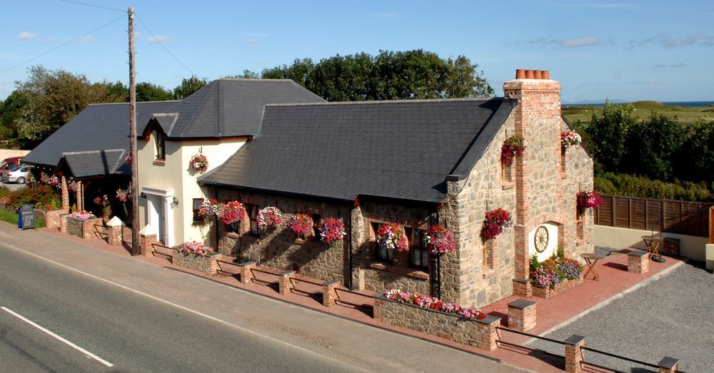 New Overlander Inn Tenby Exterior photo